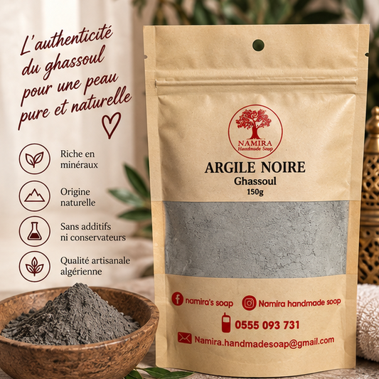 Argile noire Ghassoul Namira 150 g sachet kraft et poudre grise