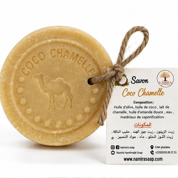 Savon Coco Chamelle Namira gravé d'une chamelle et accompagné de son étiquette sur fond blanc